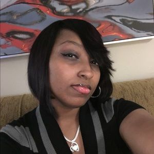 Meet your Posher, Renique